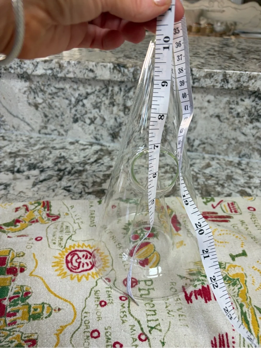 EUC conical glass wine decanter designed with an inner waterfall aerator